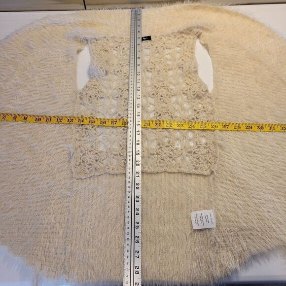 Ryu Winter White Super Soft Vest Fuzzy Crochet Hippie Vest Small/Medium - Picture 15 of 15